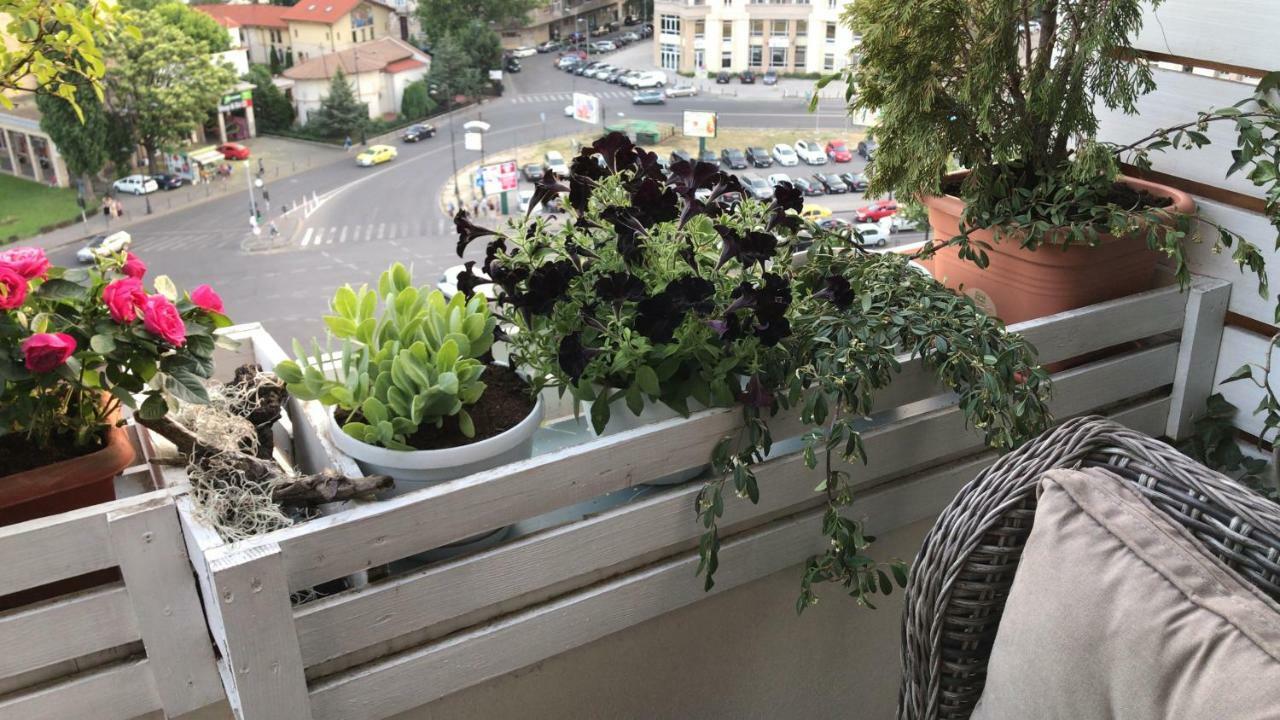 Apartino - Luxury View - Self Check-In Boekarest Buitenkant foto